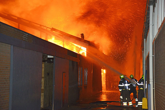 2020/56/20200224-00u24 GB 014 Grote brand industrie Boesingheliede.jpg